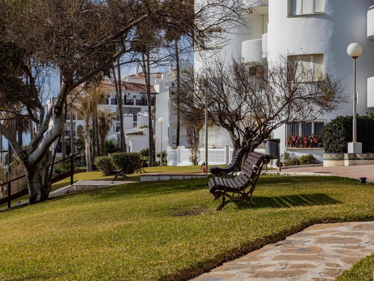 Apartment On Beach Mijas Sitio de Calahonda Eksteriør billede