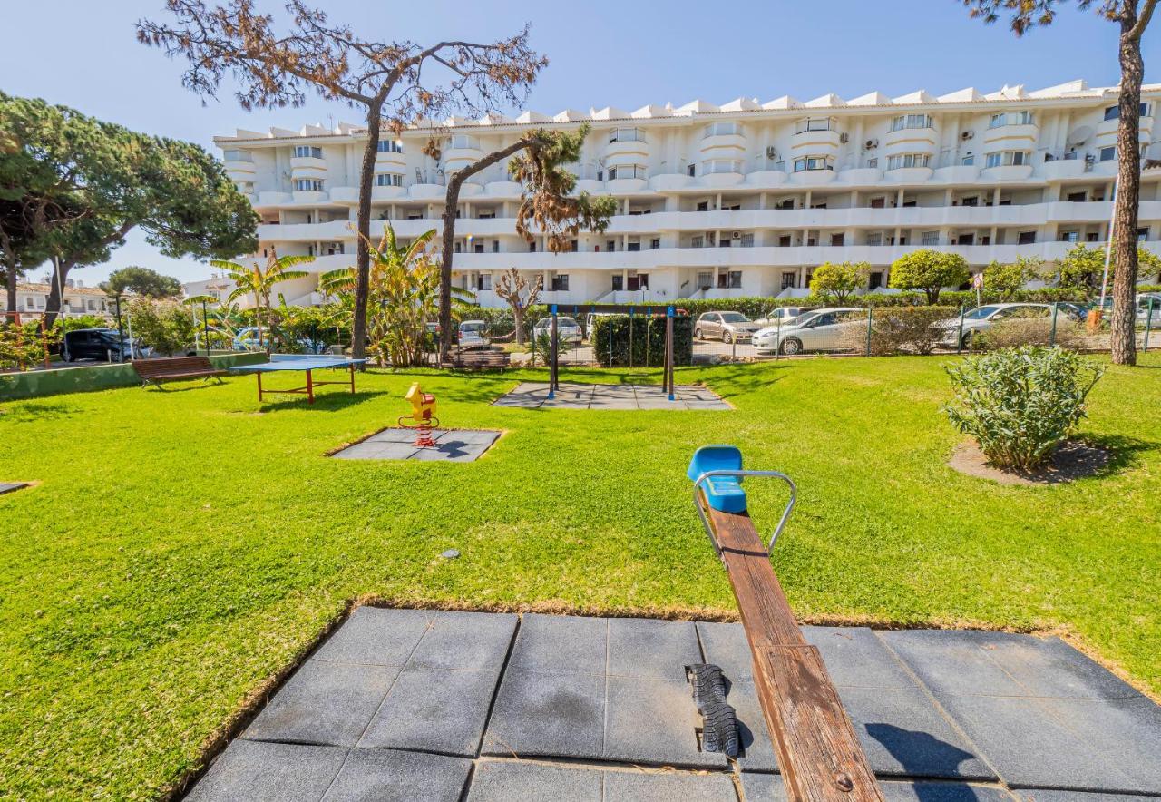 Apartment On Beach Mijas Sitio de Calahonda Eksteriør billede
