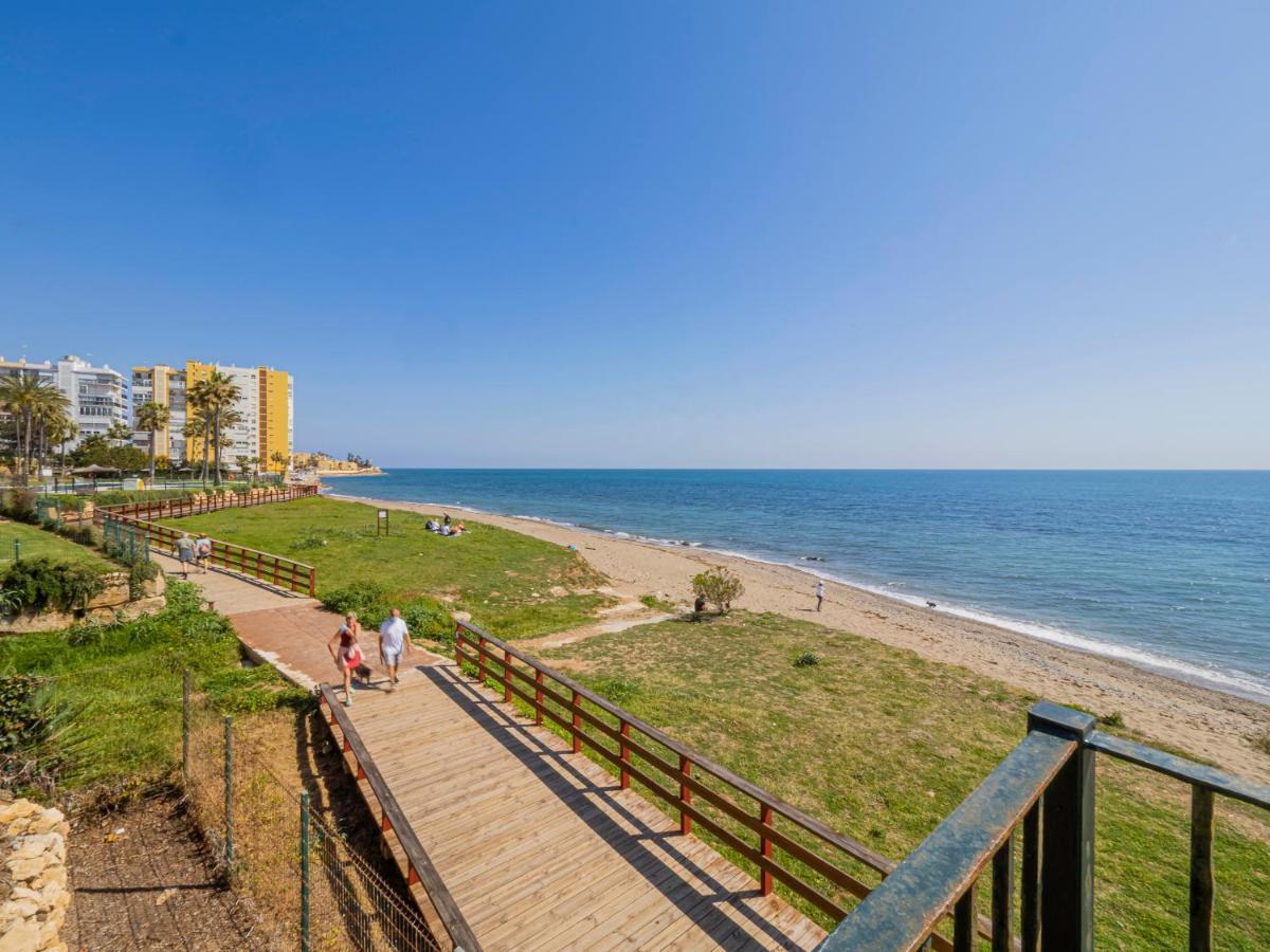 Apartment On Beach Mijas Sitio de Calahonda Eksteriør billede