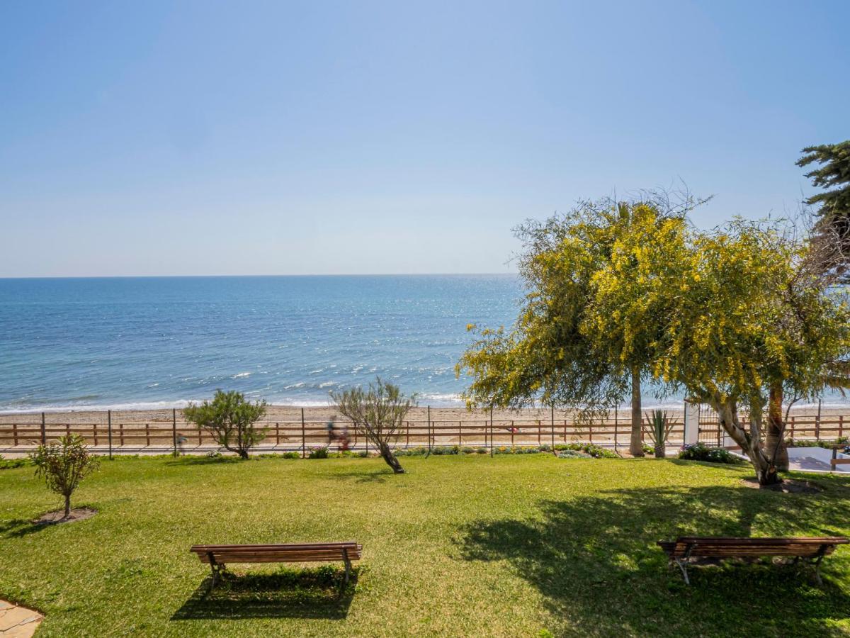 Apartment On Beach Mijas Sitio de Calahonda Eksteriør billede
