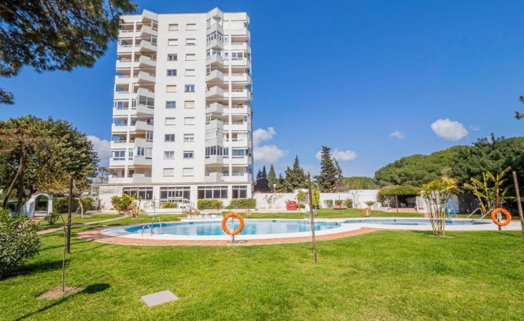 Apartment On Beach Mijas Sitio de Calahonda Eksteriør billede