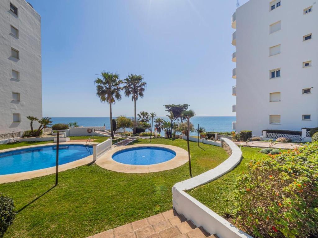 Apartment On Beach Mijas Sitio de Calahonda Eksteriør billede