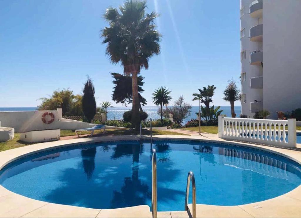 Apartment On Beach Mijas Sitio de Calahonda Eksteriør billede
